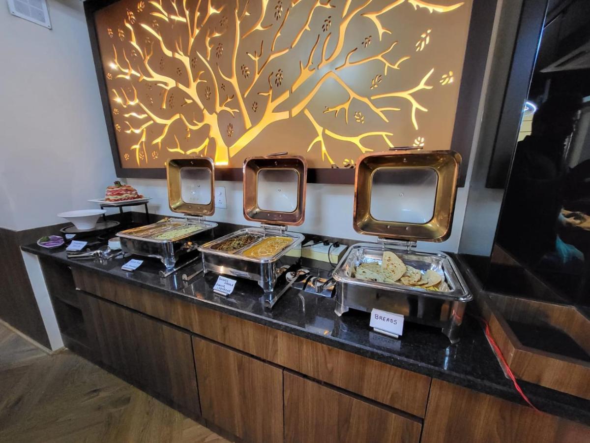 Belvedere Suites Greater Noida Ngoại thất bức ảnh