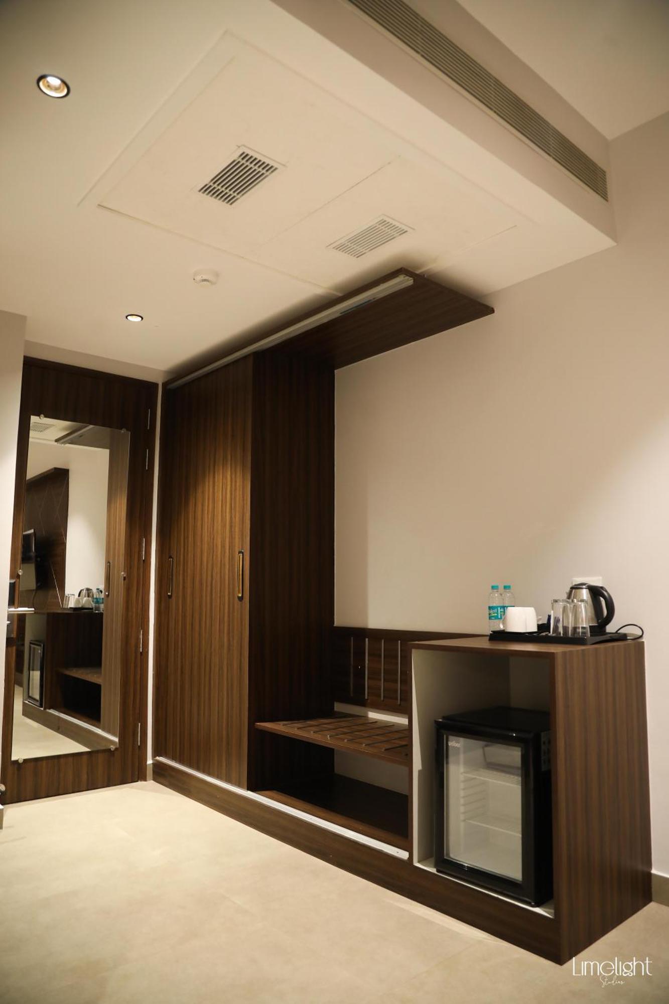 Belvedere Suites Greater Noida Ngoại thất bức ảnh