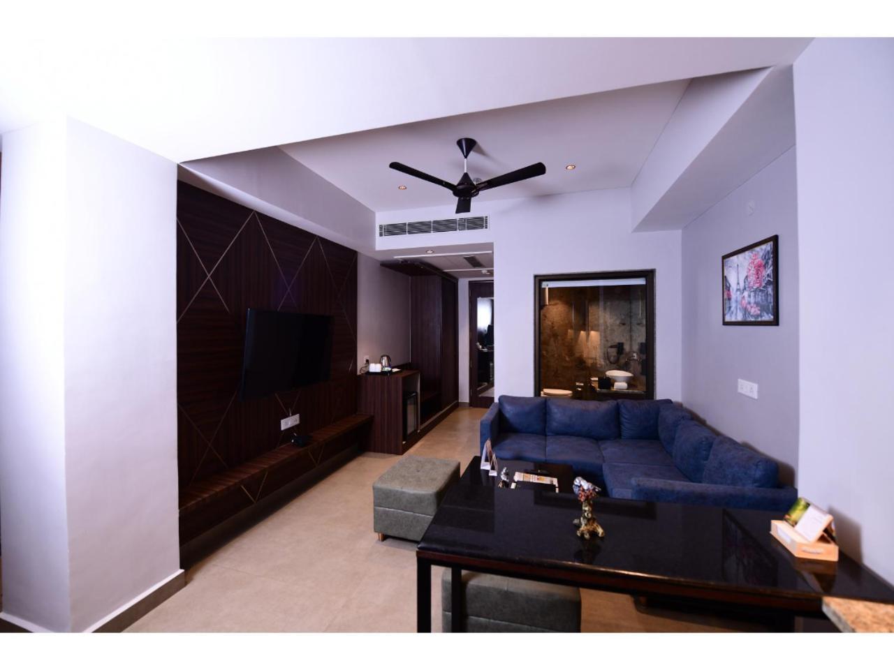 Belvedere Suites Greater Noida Ngoại thất bức ảnh