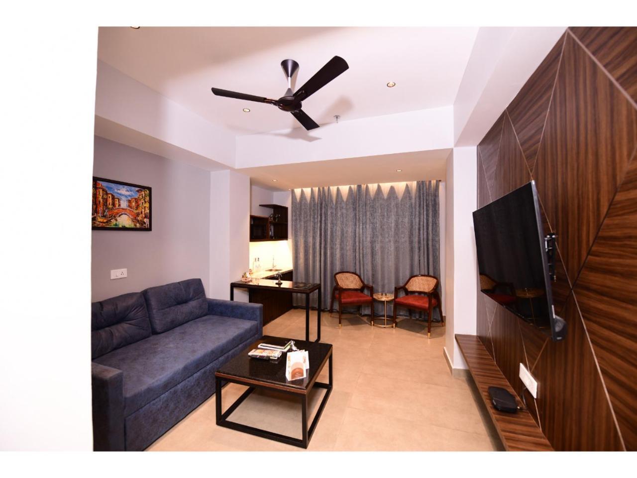 Belvedere Suites Greater Noida Ngoại thất bức ảnh