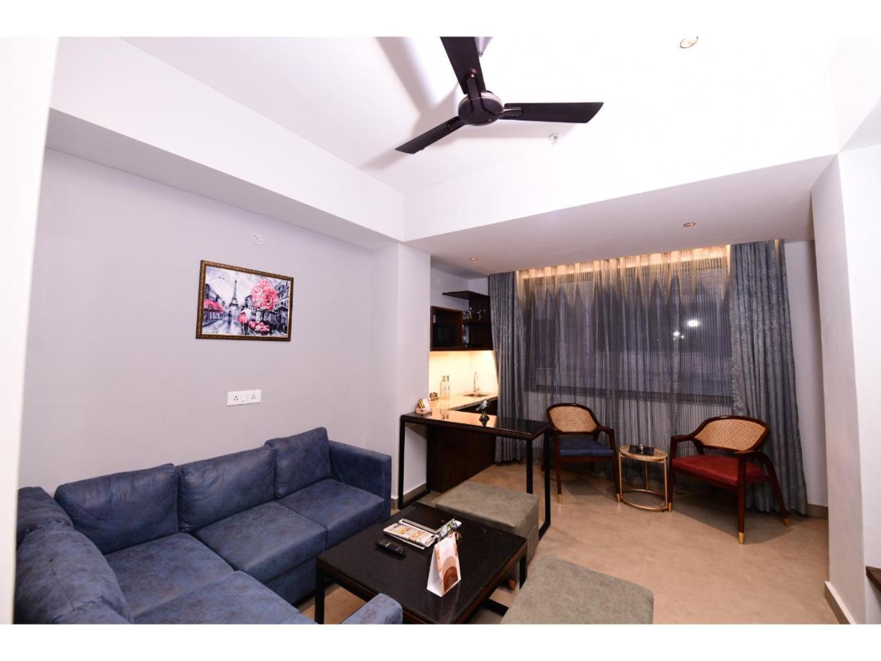Belvedere Suites Greater Noida Ngoại thất bức ảnh