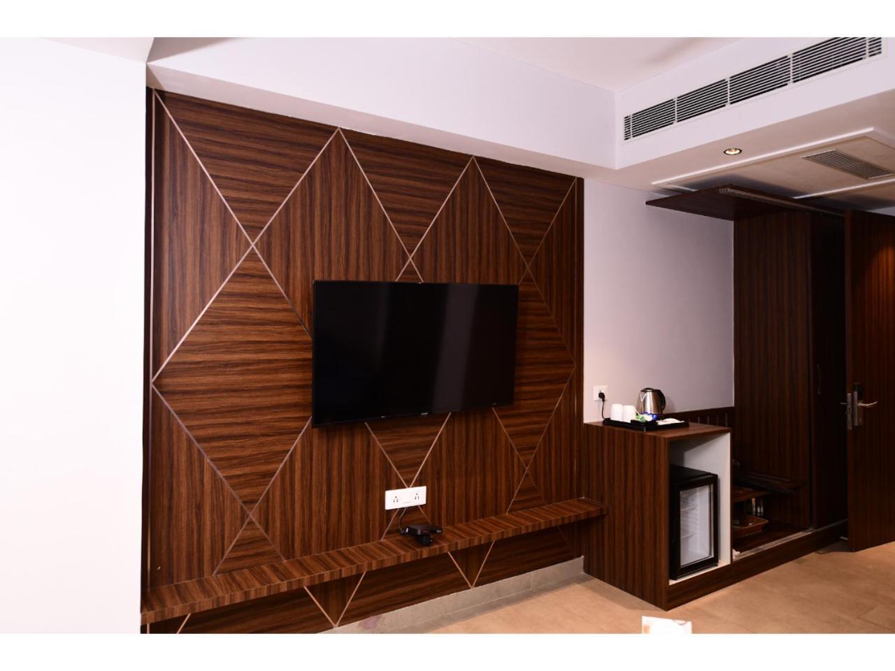 Belvedere Suites Greater Noida Ngoại thất bức ảnh