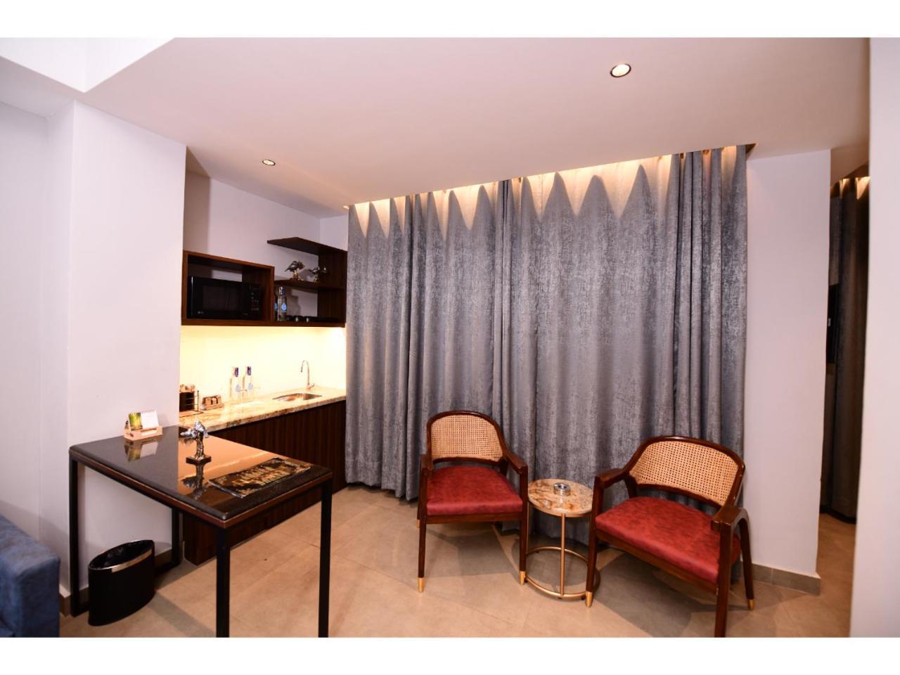 Belvedere Suites Greater Noida Ngoại thất bức ảnh