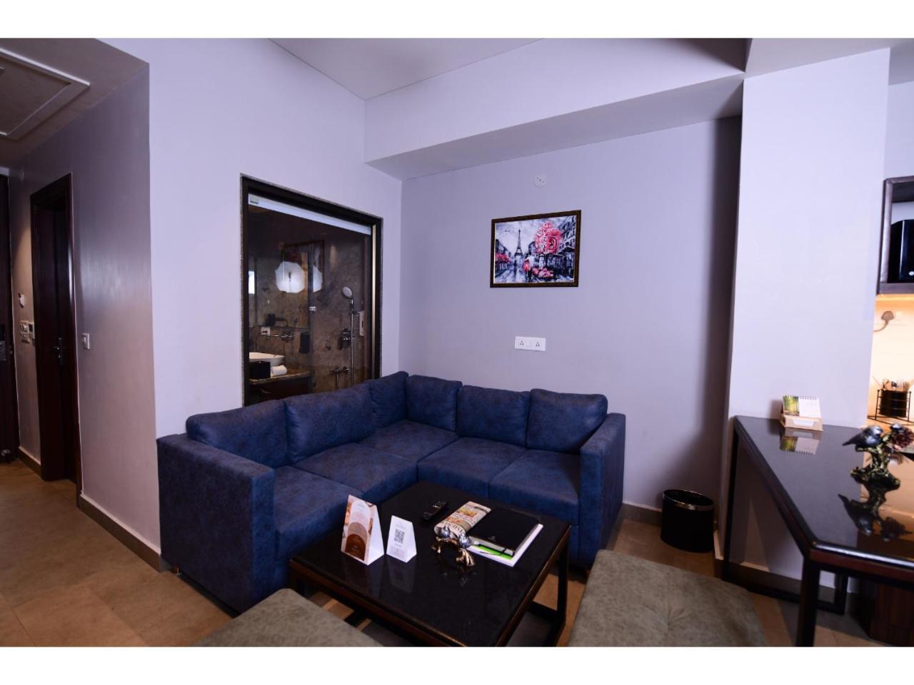Belvedere Suites Greater Noida Ngoại thất bức ảnh