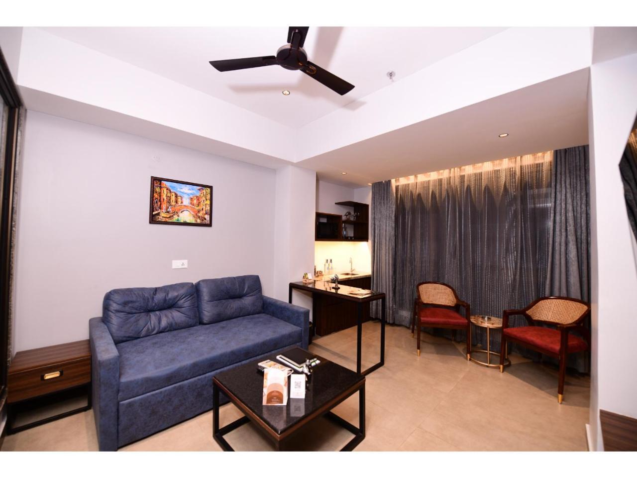 Belvedere Suites Greater Noida Ngoại thất bức ảnh