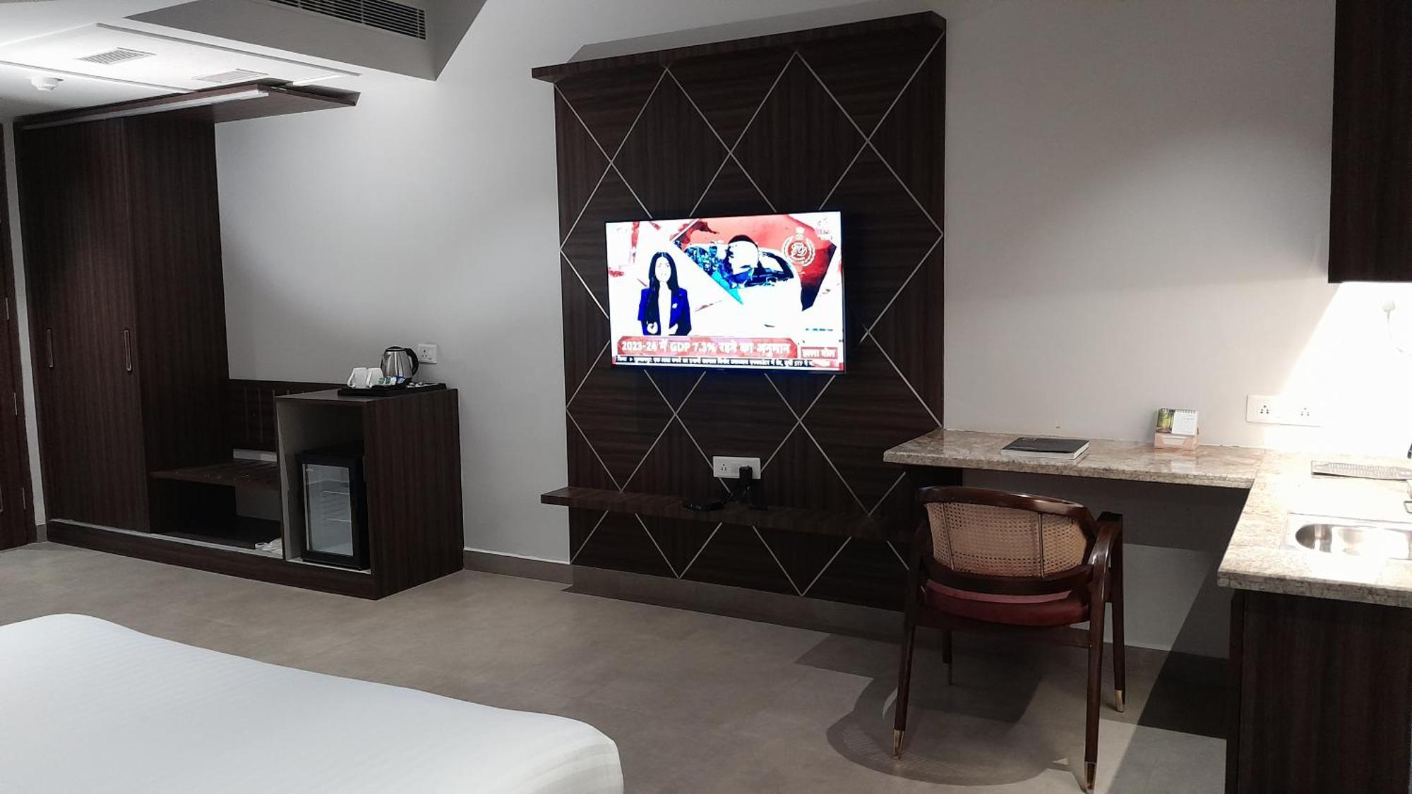 Belvedere Suites Greater Noida Ngoại thất bức ảnh
